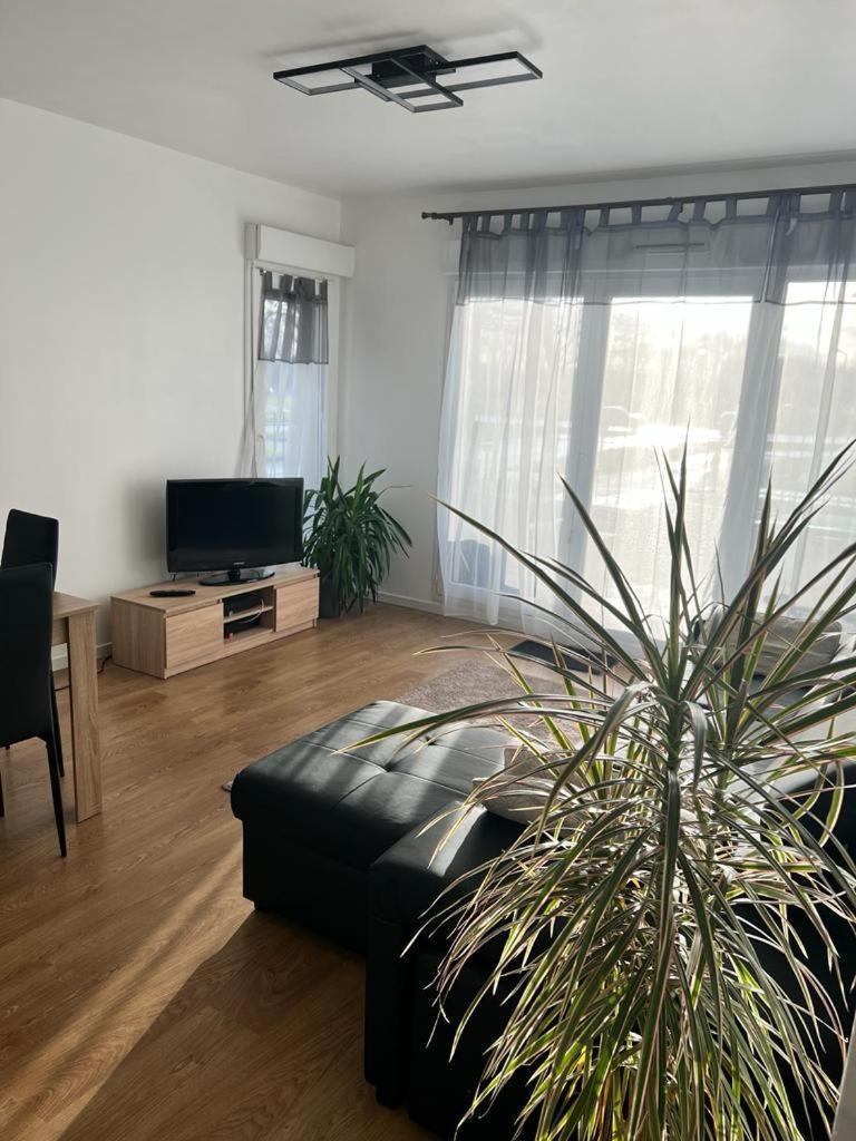 Appartement 5Min Gare Rer Disneyland Paris Val D'Europe La Vallee Village Parking Inclus 몽테브랭 외부 사진