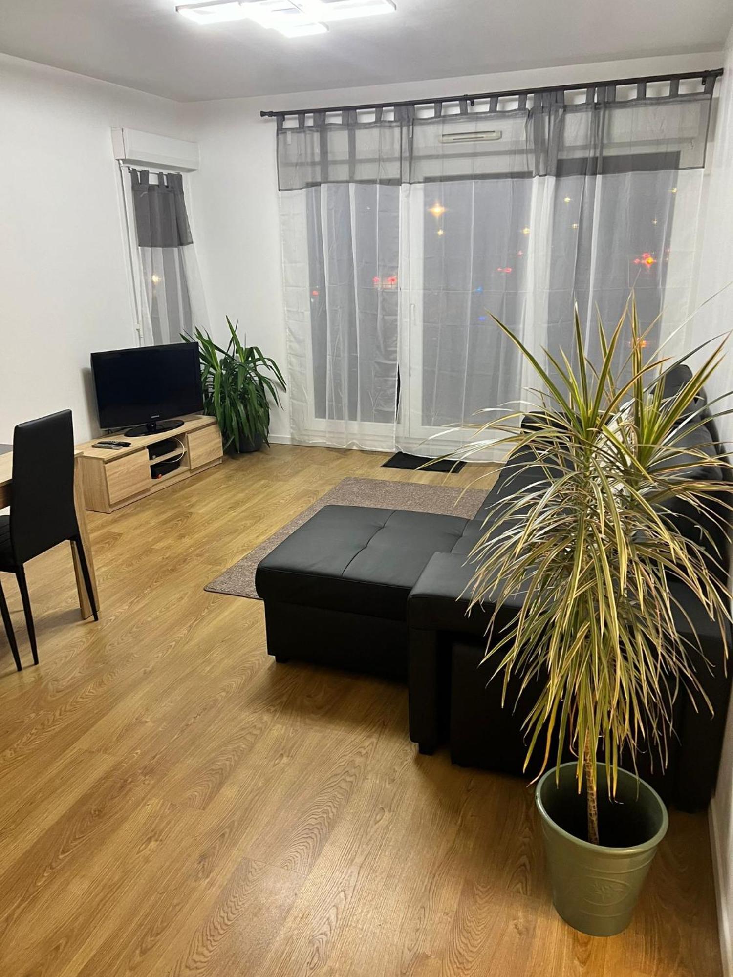 Appartement 5Min Gare Rer Disneyland Paris Val D'Europe La Vallee Village Parking Inclus 몽테브랭 외부 사진
